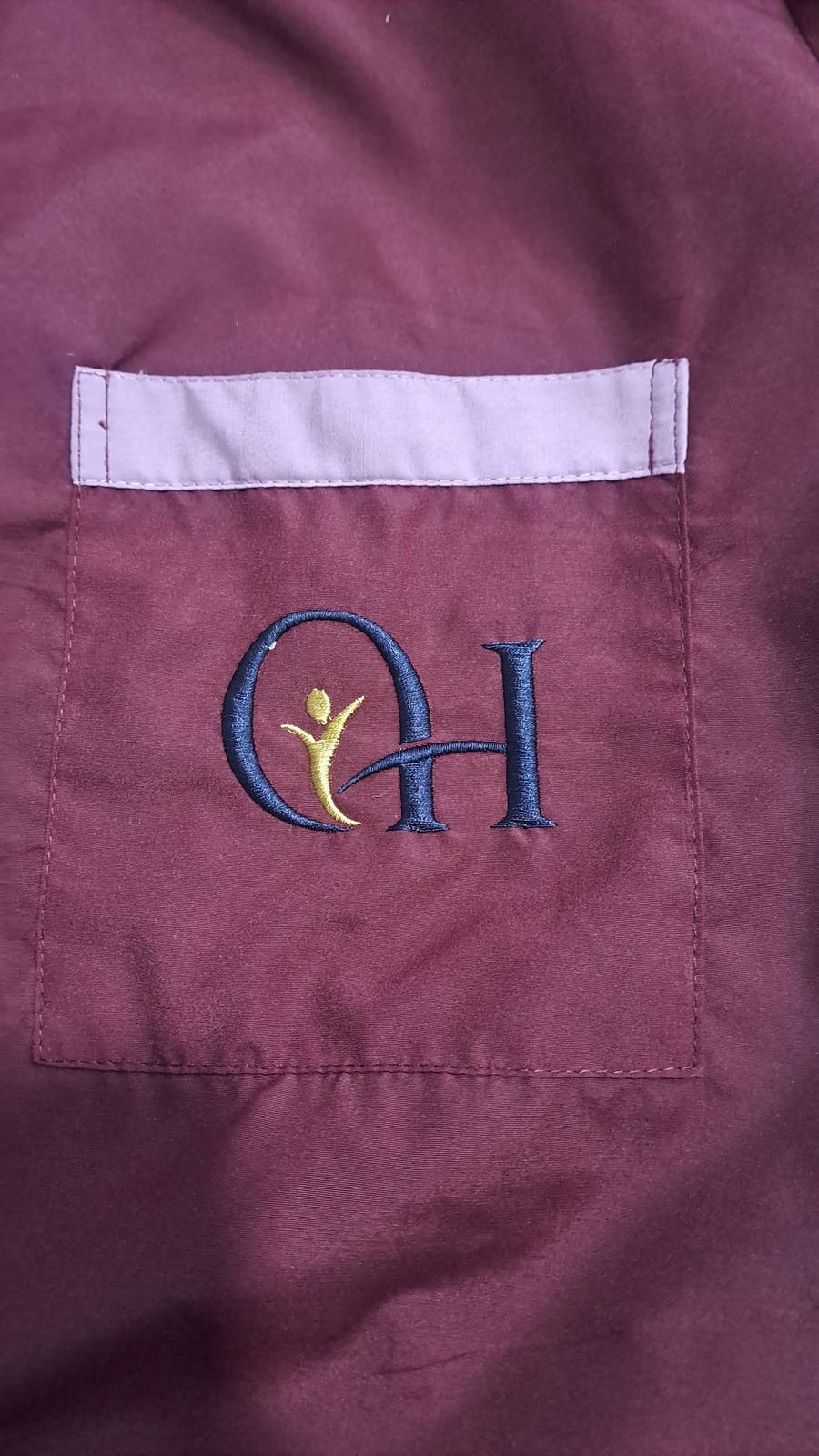 Sweater with logo work