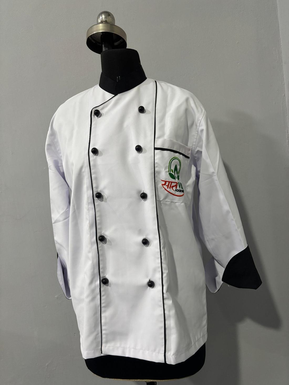 In-house manufacturing — tailoring in the SKON atelier